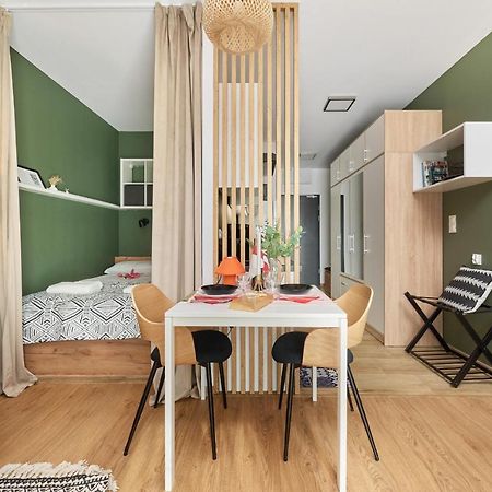 City Panorama Studio Apartments Jaworska 4 By Noclegi Renters Wrocław Eksteriør bilde