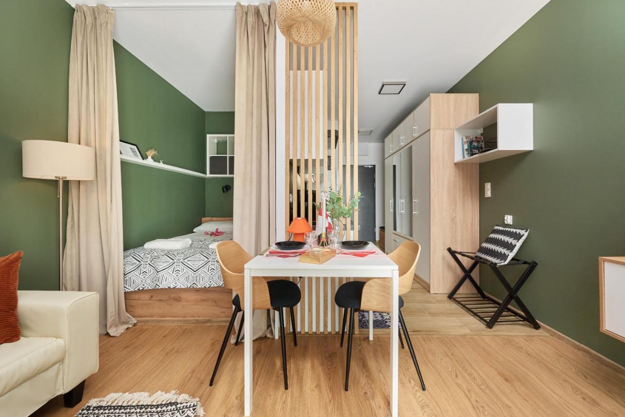 City Panorama Studio Apartments Jaworska 4 By Noclegi Renters Wrocław Eksteriør bilde