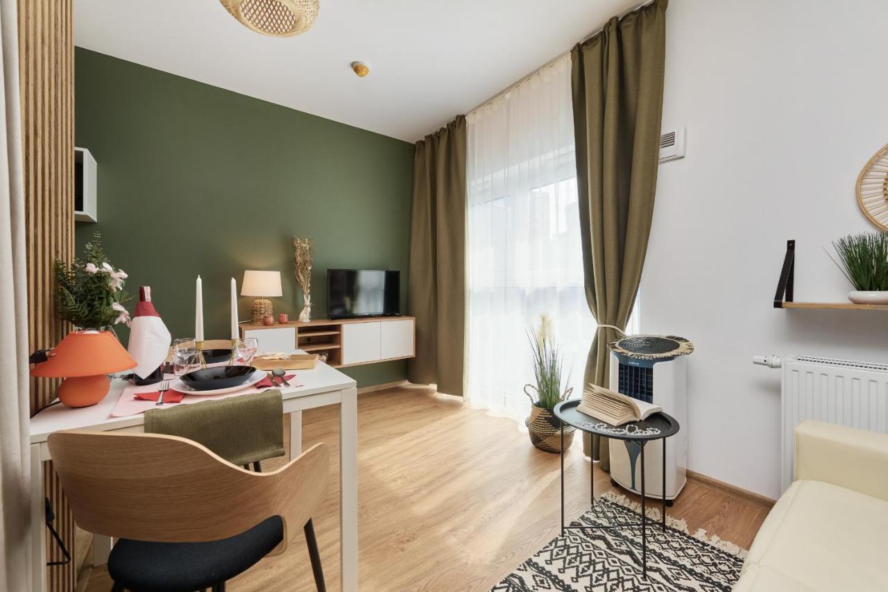 City Panorama Studio Apartments Jaworska 4 By Noclegi Renters Wrocław Eksteriør bilde